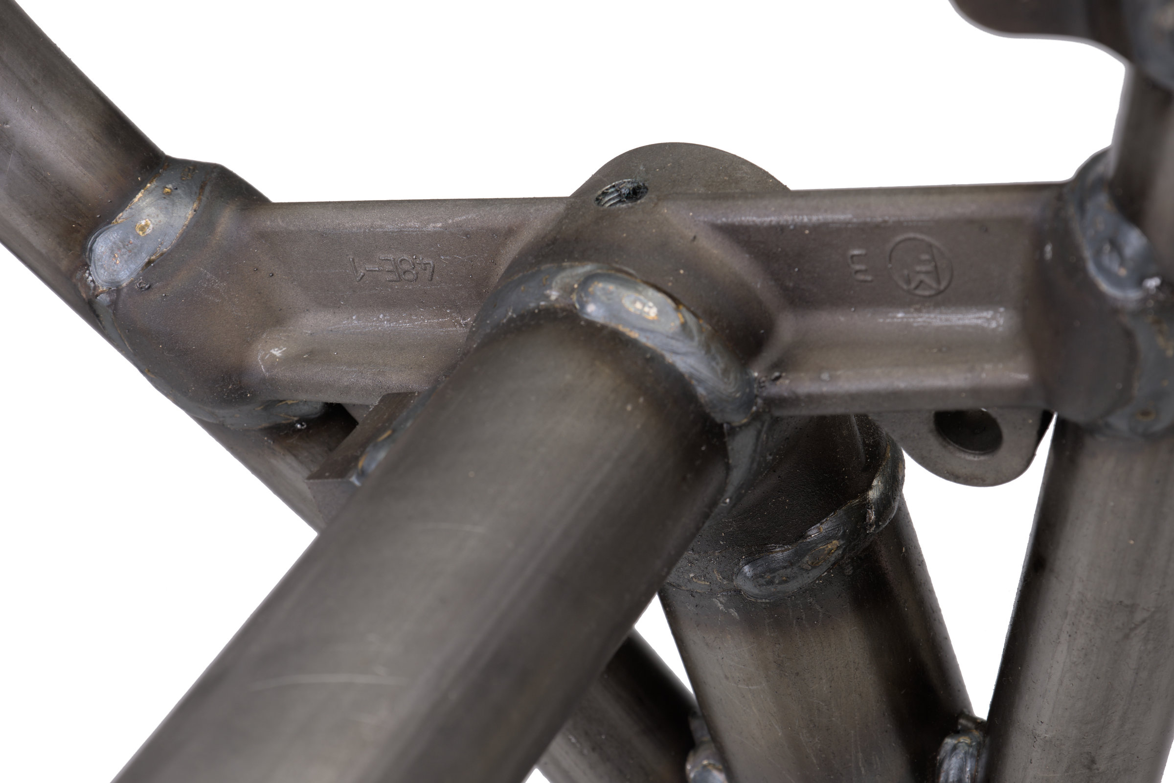 1952–1953 FL Panhead Wishbone Rigid Frame - Saddle Cross Member detail